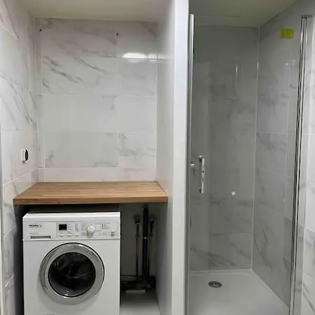 Spacious & Modern - Between & Paris - Close To Transportation, Highway, Amenities Villa *