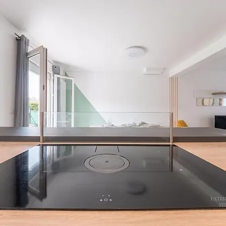 Spacious & Modern - Between & Paris - Close To Transportation, Highway, Amenities Villa